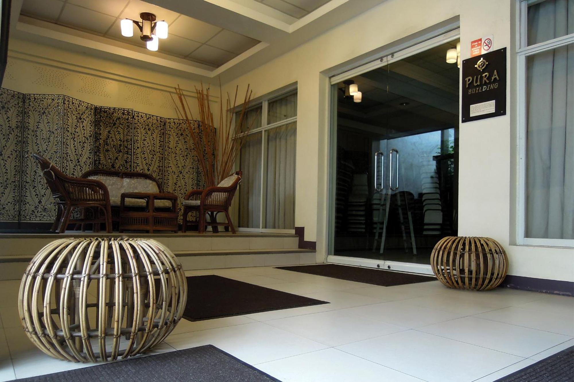 Casa Pura Inn And Suites Кесон Сити Екстериор снимка