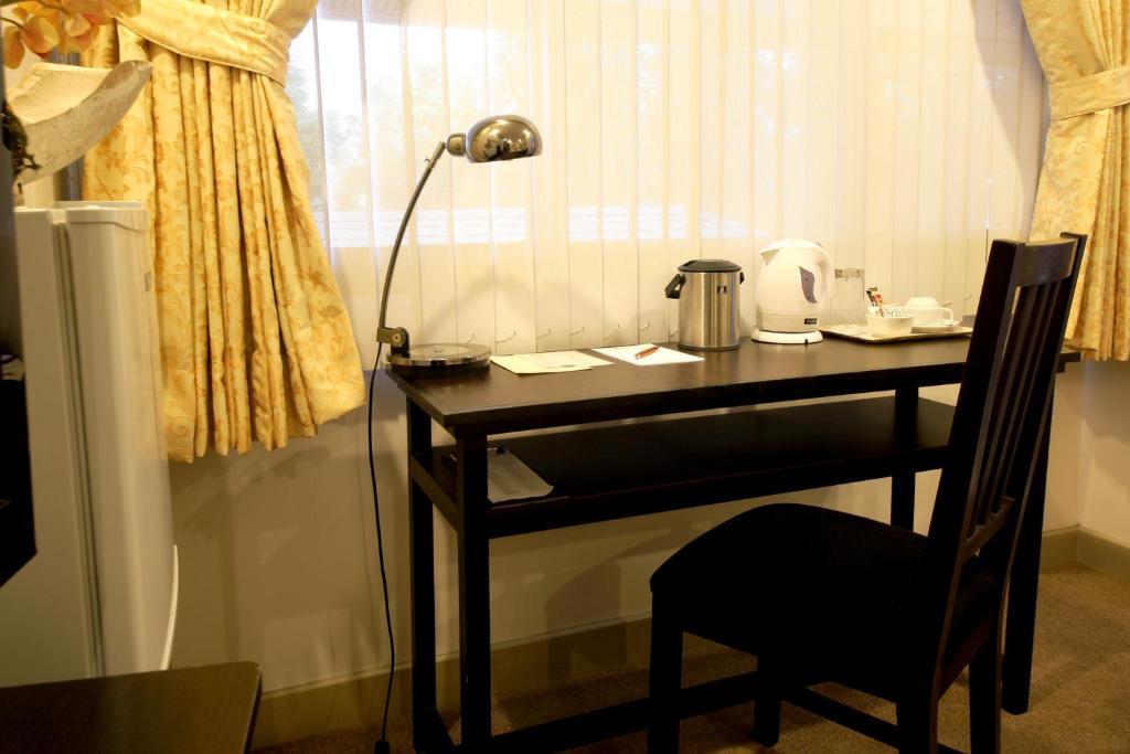 Casa Pura Inn And Suites Кесон Сити Стая снимка