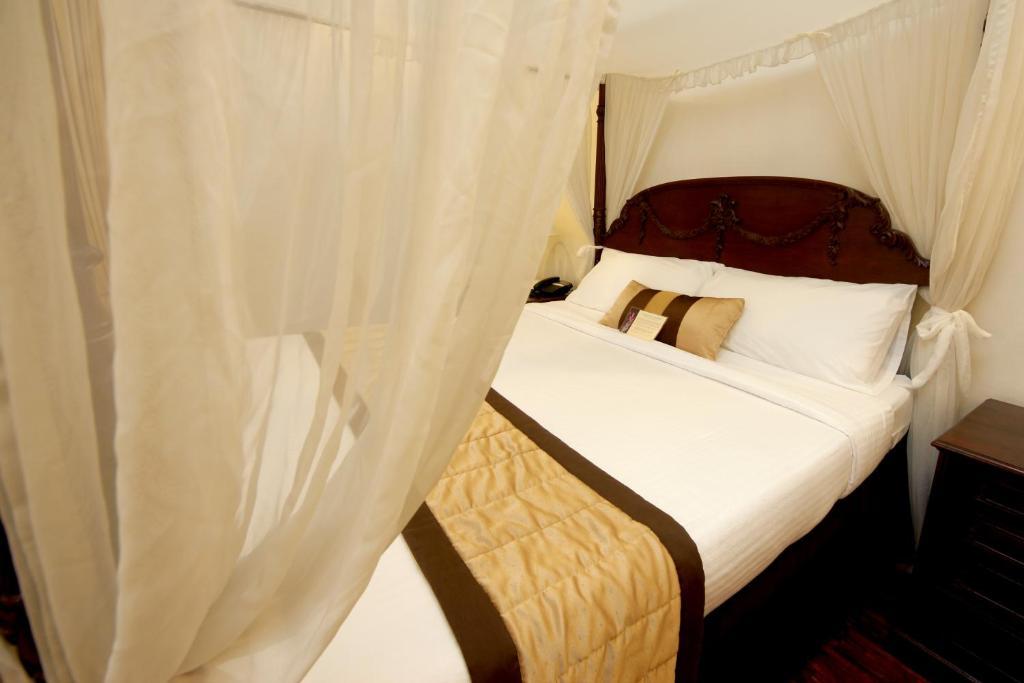 Casa Pura Inn And Suites Кесон Сити Екстериор снимка