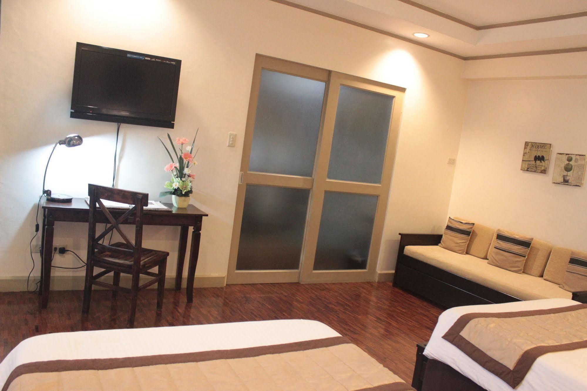 Casa Pura Inn And Suites Кесон Сити Екстериор снимка